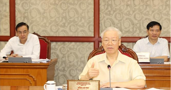 Bộ Chính trị nhất trí chủ trương xem xét thực hiện lùi thời điểm cải cách tiền lương mới Bộ Chính trị nhất trí chủ trương xem xét thực hiện lùi thời điểm cải cách tiền lương mới