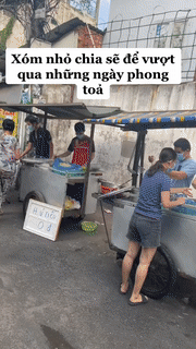 Hai xe hủ tiếu gõ 'buôn bán' giữa mùa dịch nhưng lại chẳng chịu lấy tiền của khách, hỏi ra mới biết sự thật quá bất ngờ Hai xe hủ tiếu gõ 'buôn bán' giữa mùa dịch nhưng lại chẳng chịu lấy tiền của khách, hỏi ra mới biết sự thật quá bất ngờ