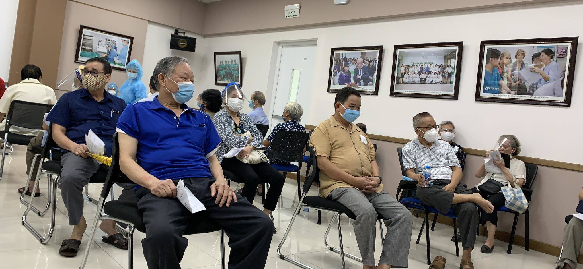 Nữ bác sĩ 72 tuổi tình nguyện đi chống dịch: ‘Không thể đứng ngoài cuộc chiến’ - 1 Nữ bác sĩ 72 tuổi tình nguyện đi chống dịch: ‘Không thể đứng ngoài cuộc chiến’ - 1