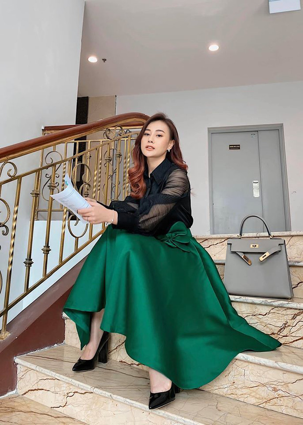4 phim truyền hình Việt có nữ chính ăn diện bao đẹp: Hóa ra Phương Oanh cũng từng có thời sang chảnh hú hồn - 11 4 phim truyền hình Việt có nữ chính ăn diện bao đẹp: Hóa ra Phương Oanh cũng từng có thời sang chảnh hú hồn - 11