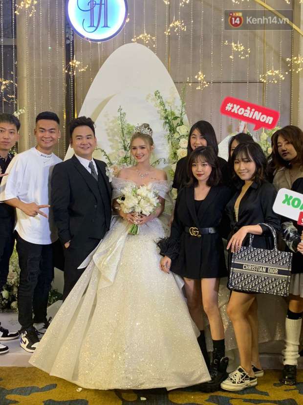 Chưa đầy 1 năm sau đám cưới hoành tráng, Xoài Non năn nỉ chồng thiếu gia 'cưới lại', không quên đòi quà mừng khủng từ Linh Ngọc Đàm - 3 Chưa đầy 1 năm sau đám cưới hoành tráng, Xoài Non năn nỉ chồng thiếu gia 'cưới lại', không quên đòi quà mừng khủng từ Linh Ngọc Đàm - 3