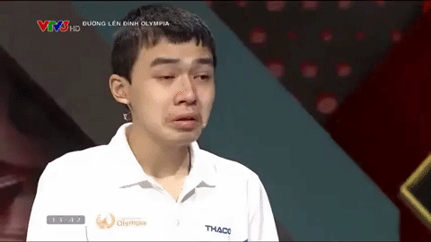 Nam sinh liên tục khóc nức nở, mất bình tĩnh tại cuộc thi Quý Olympia, MC có cách xử lý siêu khéo - 1 Nam sinh liên tục khóc nức nở, mất bình tĩnh tại cuộc thi Quý Olympia, MC có cách xử lý siêu khéo - 1