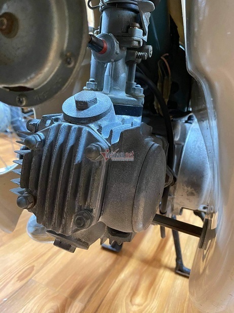 Khách xin đổi ô tô lấy Honda Cub 50 tứ quý 8, dân chơi không chịu - 5 Khách xin đổi ô tô lấy Honda Cub 50 tứ quý 8, dân chơi không chịu - 5