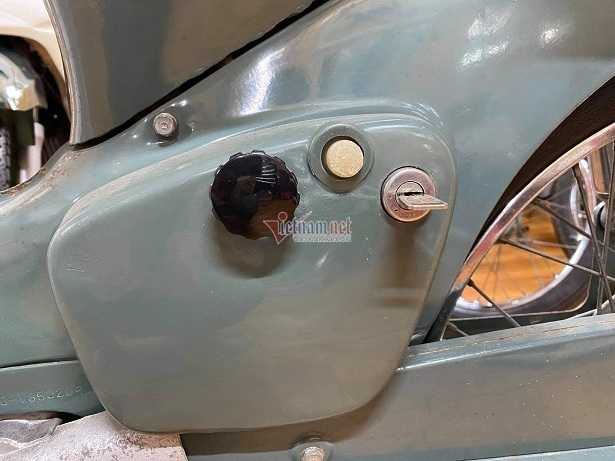 Khách xin đổi ô tô lấy Honda Cub 50 tứ quý 8, dân chơi không chịu - 4 Khách xin đổi ô tô lấy Honda Cub 50 tứ quý 8, dân chơi không chịu - 4