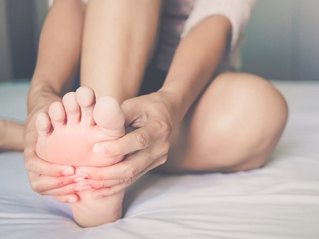 Người có nguy cơ cao mắc bệnh tim thường xuất hiện 3 dấu hiệu cực rõ ở chân, kiểm tra ngay xem bạn có không - 2 Người có nguy cơ cao mắc bệnh tim thường xuất hiện 3 dấu hiệu cực rõ ở chân, kiểm tra ngay xem bạn có không - 2