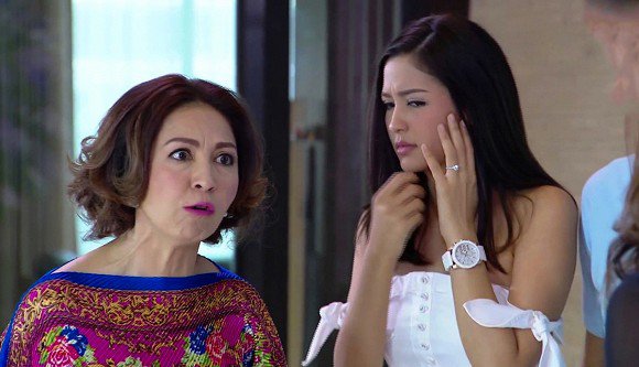 Bố mẹ chồng liên tục khen ngợi con dâu cũ, tôi nói câu mà ông bà rối rít làm lành Bố mẹ chồng liên tục khen ngợi con dâu cũ, tôi nói câu mà ông bà rối rít làm lành