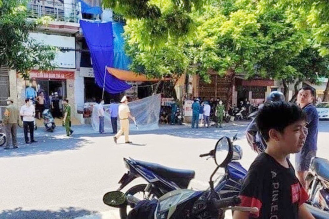 NÓNG: Bắt giữ nghi phạm vụ sát hại người phụ nữ dã man trước cửa nhà ở Hưng Yên NÓNG: Bắt giữ nghi phạm vụ sát hại người phụ nữ dã man trước cửa nhà ở Hưng Yên