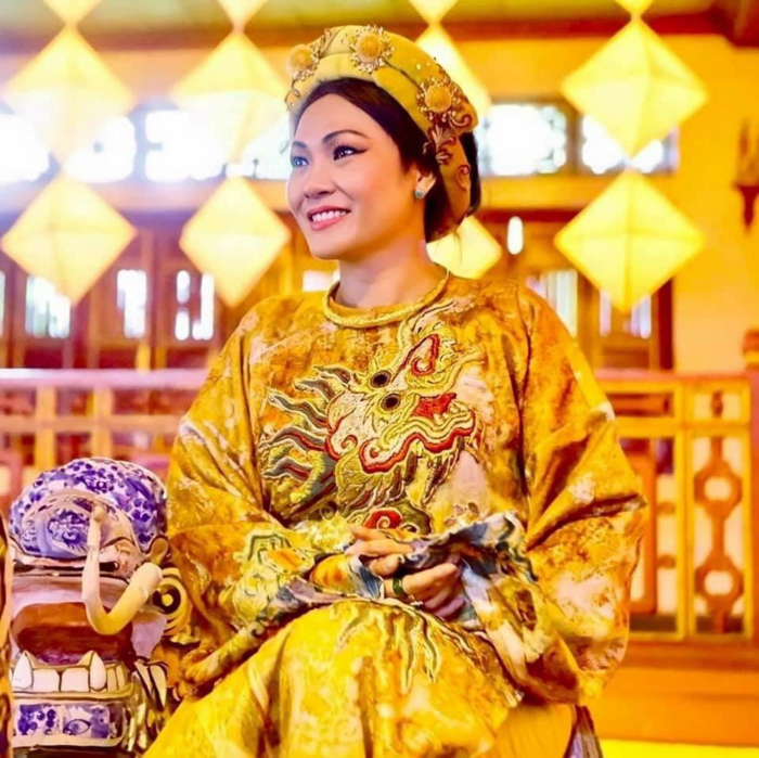 Phương Thanh lên tiếng sau bài đăng xin Tổ nghiệp 'chấn chỉnh nghệ sĩ' Phương Thanh lên tiếng sau bài đăng xin Tổ nghiệp 'chấn chỉnh nghệ sĩ'