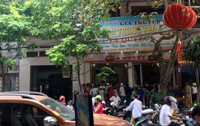 Bất ngờ ở Hà thành: Bánh Trung thu khan hiếm, chưa dọn cỗ đã hết sạch - 5 Bất ngờ ở Hà thành: Bánh Trung thu khan hiếm, chưa dọn cỗ đã hết sạch - 5