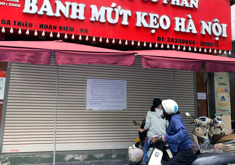 Bất ngờ ở Hà thành: Bánh Trung thu khan hiếm, chưa dọn cỗ đã hết sạch - 3 Bất ngờ ở Hà thành: Bánh Trung thu khan hiếm, chưa dọn cỗ đã hết sạch - 3
