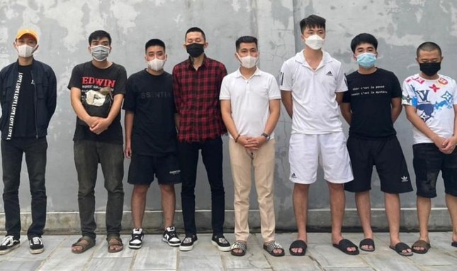 Triệt phá đường dây đánh bạc trực tuyến trên 50 tỷ đồng ở Nghệ An Triệt phá đường dây đánh bạc trực tuyến trên 50 tỷ đồng ở Nghệ An