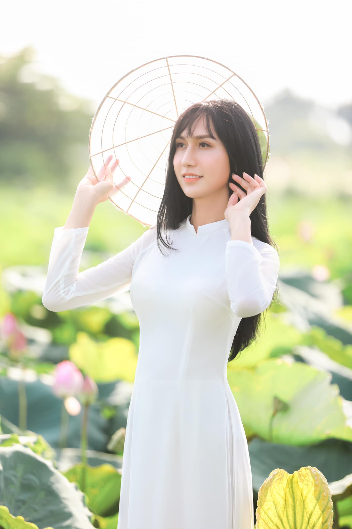 Lynk Lee lần đầu lộ diện sau cuộc phẫu thuật cắt yết hầu, nhan sắc xinh đẹp nhận 'cơn mưa' lời khen từ dân mạng - 6 Lynk Lee lần đầu lộ diện sau cuộc phẫu thuật cắt yết hầu, nhan sắc xinh đẹp nhận 'cơn mưa' lời khen từ dân mạng - 6