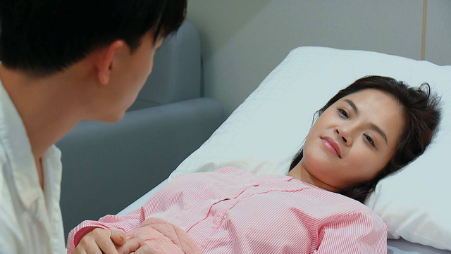Hương vị tình thân phần 2 tập 39: Vừa đau khổ đòi ly hôn, Thy bật khóc hạnh phúc vì phát hiện có thai - 7 Hương vị tình thân phần 2 tập 39: Vừa đau khổ đòi ly hôn, Thy bật khóc hạnh phúc vì phát hiện có thai - 7