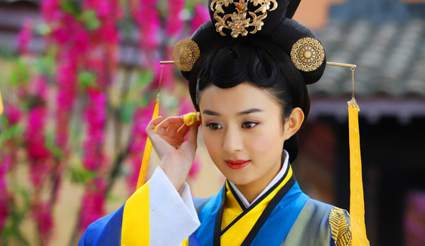 Triệu Lệ Dĩnh từng bị 1 biên kịch tố 'lừa' rất nhiều người vì ngoại hình và tính cách 1 trời 1 vực, chuyện gì thế này? - 1 Triệu Lệ Dĩnh từng bị 1 biên kịch tố 'lừa' rất nhiều người vì ngoại hình và tính cách 1 trời 1 vực, chuyện gì thế này? - 1