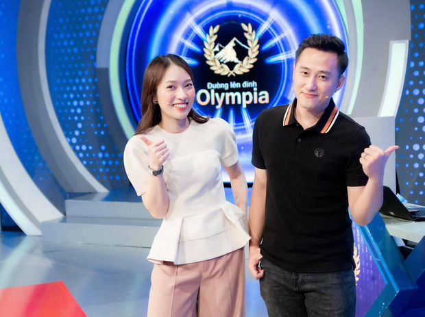 Chính thức: Đường Lên Đỉnh Olympia xác nhận Khánh Vy trở thành MC từ mùa 22, còn làm thơ so sánh với cả Diệp Chi - 1 Chính thức: Đường Lên Đỉnh Olympia xác nhận Khánh Vy trở thành MC từ mùa 22, còn làm thơ so sánh với cả Diệp Chi - 1