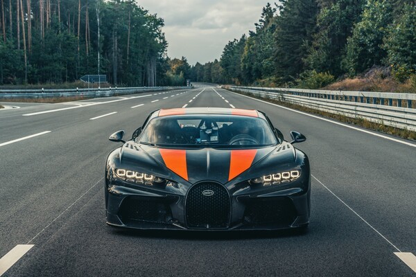 8 sêu xe Bugatti Chiron Super Sport tuyệt đẹp trị giá 33 triệu USD - 2 8 sêu xe Bugatti Chiron Super Sport tuyệt đẹp trị giá 33 triệu USD - 2