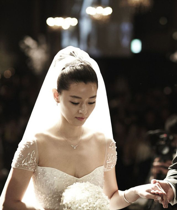 'Mợ chảnh' Jeon Ji Hyun và ông xã CEO bị bắt gặp cùng nhau làm 1 điều, qua đó hé lộ quan hệ hiện tại sau tin đồn ly hôn - 4 'Mợ chảnh' Jeon Ji Hyun và ông xã CEO bị bắt gặp cùng nhau làm 1 điều, qua đó hé lộ quan hệ hiện tại sau tin đồn ly hôn - 4