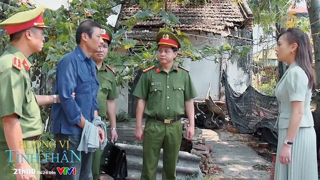 Hương vị tình thân tập 42: Nam hoảng hốt chứng kiến ông Sinh bị bắt vì giết người, Dũng được thừa kế tài sản kếch xù - 1 Hương vị tình thân tập 42: Nam hoảng hốt chứng kiến ông Sinh bị bắt vì giết người, Dũng được thừa kế tài sản kếch xù - 1