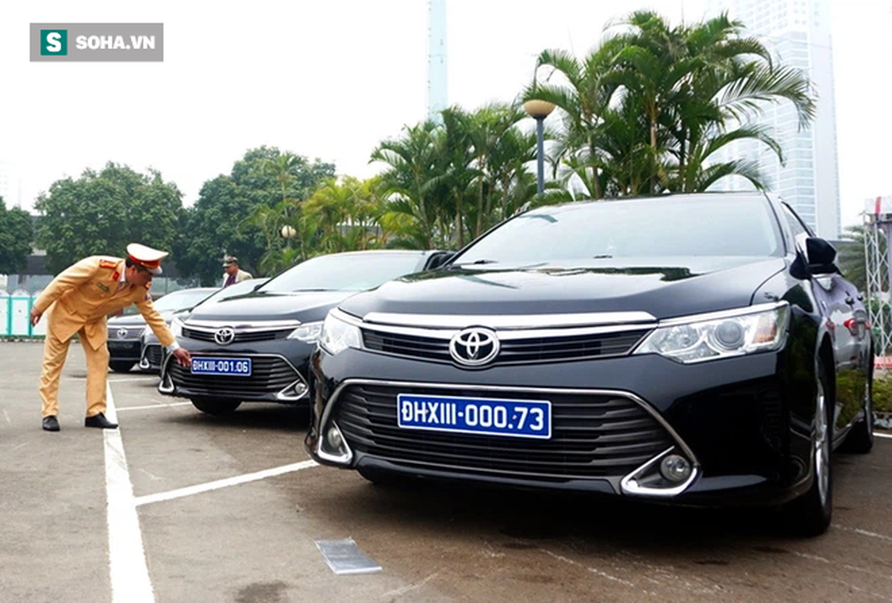 Cục CSGT sẽ nghiên cứu thêm loại biển số ‘đặc biệt’ có tên của chủ sở hữu-gắn mã QR code chống làm giả - 1 Cục CSGT sẽ nghiên cứu thêm loại biển số ‘đặc biệt’ có tên của chủ sở hữu-gắn mã QR code chống làm giả - 1