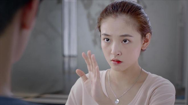 Chồng phàn nàn đưa 4 triệu/tháng vợ tiêu sạch, tôi tức quá liền nấu món lạ kèm lời tuyên bố khiến anh im bặt Chồng phàn nàn đưa 4 triệu/tháng vợ tiêu sạch, tôi tức quá liền nấu món lạ kèm lời tuyên bố khiến anh im bặt