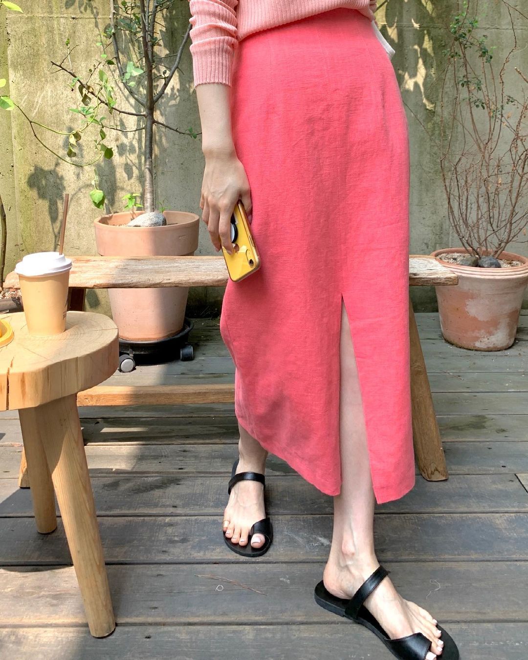 4 kiểu chân váy hot nhất năm 2021: Chân váy xếp ly vắng bóng, nhường chỗ cho những mẫu mã trẻ trung hơn hẳn - 3 4 kiểu chân váy hot nhất năm 2021: Chân váy xếp ly vắng bóng, nhường chỗ cho những mẫu mã trẻ trung hơn hẳn - 3