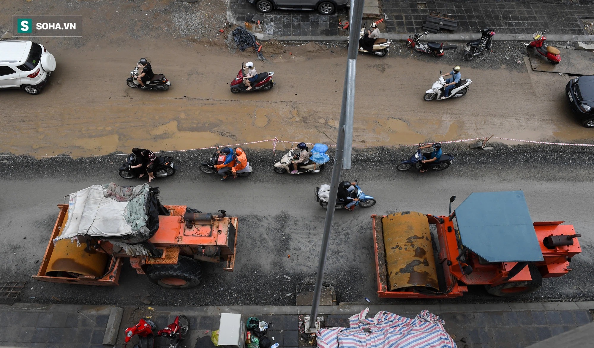 Ảnh: Con đường dài 400m, làm 3 năm không xong ở Hà Nội - 7 Ảnh: Con đường dài 400m, làm 3 năm không xong ở Hà Nội - 7