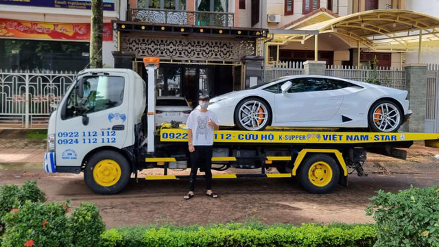 Sau một năm dùng Mazda6, 'rich kid' phố núi lên đời hẳn Lamborghini Huracan siêu độc tại Việt Nam - 1 Sau một năm dùng Mazda6, 'rich kid' phố núi lên đời hẳn Lamborghini Huracan siêu độc tại Việt Nam - 1