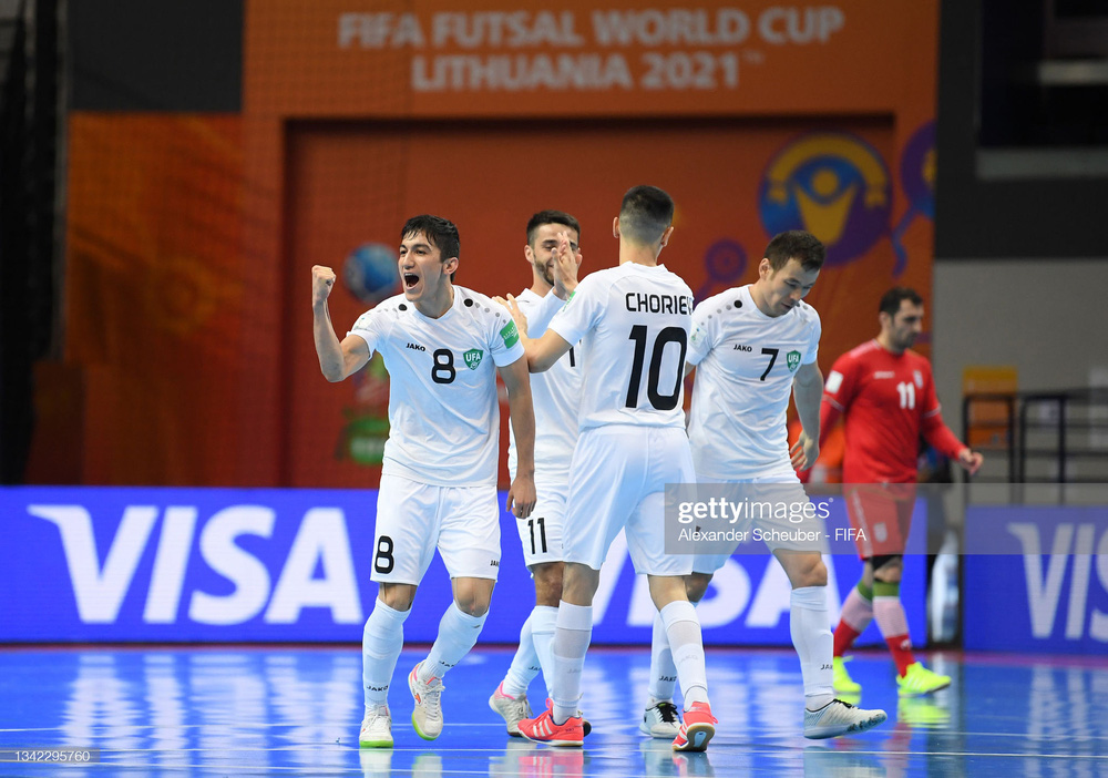 Hàng loạt đại gia 'tim đập chân run' ở World Cup, chật vật vào Tứ kết Hàng loạt đại gia 'tim đập chân run' ở World Cup, chật vật vào Tứ kết
