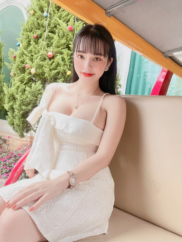 Xin tiền cha mẹ mở spa nhưng lại buôn ma túy, 'hot girl' Trang Tây cùng đàn em lĩnh án chung thân Xin tiền cha mẹ mở spa nhưng lại buôn ma túy, 'hot girl' Trang Tây cùng đàn em lĩnh án chung thân