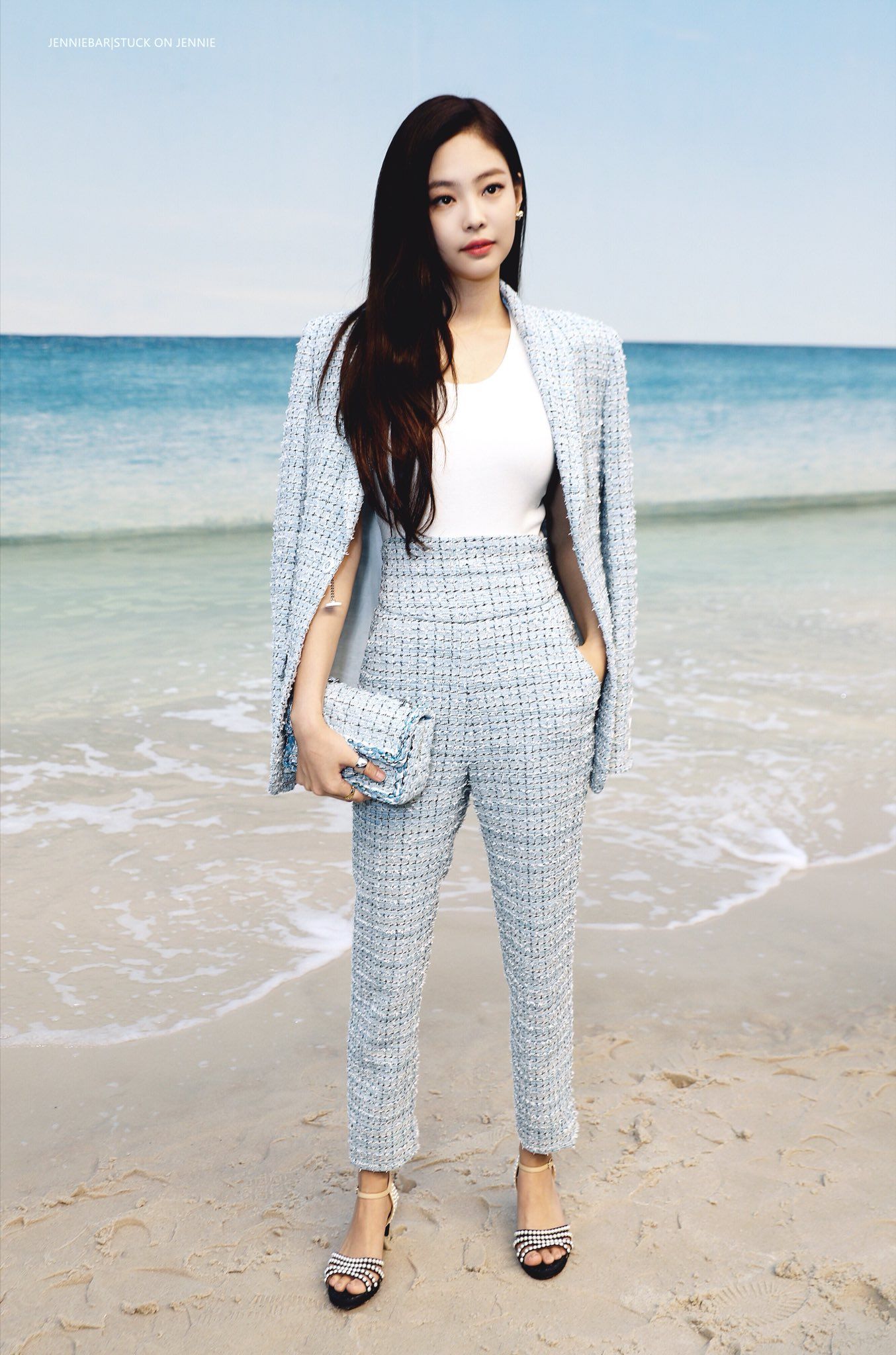So kè BLACKPINK khi dự Fashion Week: Jisoo xinh mà nhạt, Rosé 'một màu' nhàm chán? - 8 So kè BLACKPINK khi dự Fashion Week: Jisoo xinh mà nhạt, Rosé 'một màu' nhàm chán? - 8
