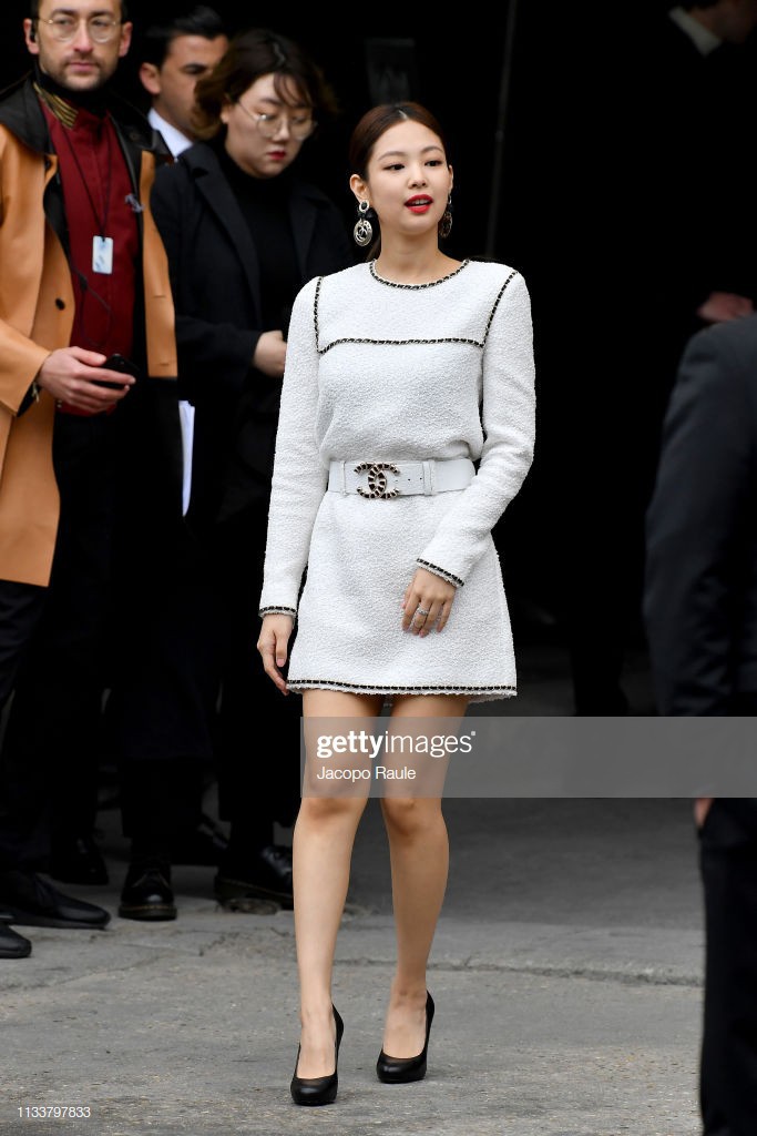 So kè BLACKPINK khi dự Fashion Week: Jisoo xinh mà nhạt, Rosé 'một màu' nhàm chán? - 9 So kè BLACKPINK khi dự Fashion Week: Jisoo xinh mà nhạt, Rosé 'một màu' nhàm chán? - 9