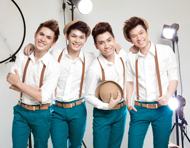 Tình tin đồn một thời của Trương Ngọc Ánh bất ngờ thông báo đã kết hôn 2 năm, đang cùng vợ định cư tại Singapore - 2 Tình tin đồn một thời của Trương Ngọc Ánh bất ngờ thông báo đã kết hôn 2 năm, đang cùng vợ định cư tại Singapore - 2