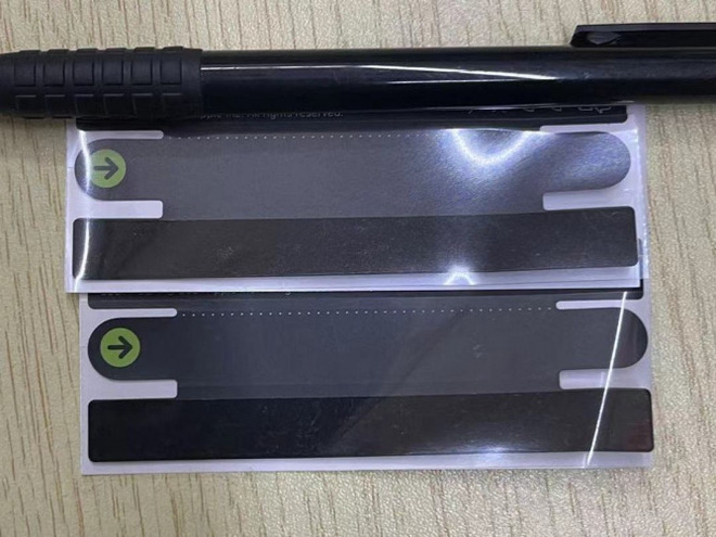 Mới ra vài ngày, seal iPhone 13 đã bị người Trung Quốc làm giả: Giá chỉ 7.000 đồng, dán 1 phút là xong - 2 Mới ra vài ngày, seal iPhone 13 đã bị người Trung Quốc làm giả: Giá chỉ 7.000 đồng, dán 1 phút là xong - 2