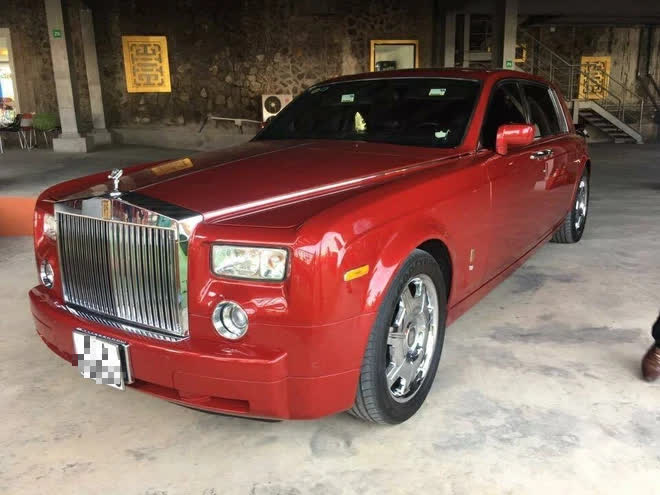 Sở hữu BST kim cương triệu đô, CEO Nguyễn Phương Hằng lái xe gì cho xứng với đẳng cấp thượng lưu? - 8 Sở hữu BST kim cương triệu đô, CEO Nguyễn Phương Hằng lái xe gì cho xứng với đẳng cấp thượng lưu? - 8