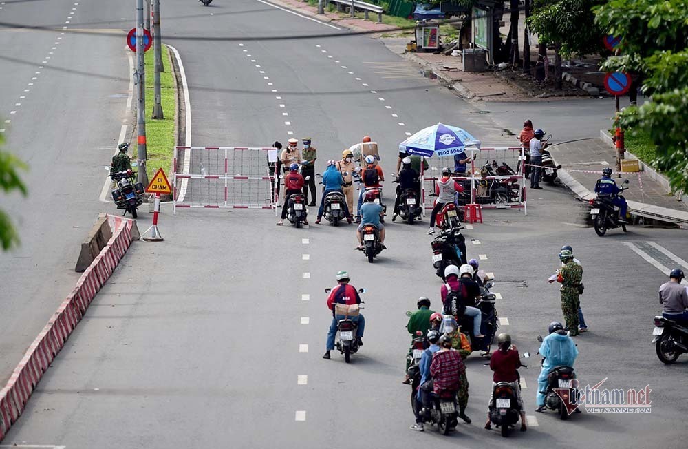 Dự thảo kế hoạch 'từng bước nới lỏng' của TP.HCM từ ngày 1/10 ra sao? - 2 Dự thảo kế hoạch 'từng bước nới lỏng' của TP.HCM từ ngày 1/10 ra sao? - 2