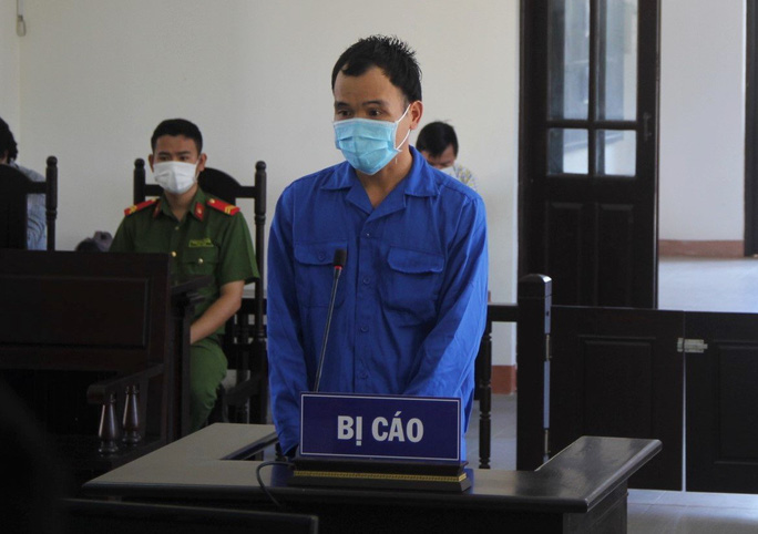 Tông chốt kiểm dịch, 'tung cước' vào công an lĩnh 2 năm 6 tháng tù - 1 Tông chốt kiểm dịch, 'tung cước' vào công an lĩnh 2 năm 6 tháng tù - 1