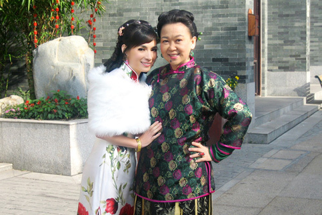 Chuyện đời buồn của Phi Nhung: Không lấy chồng, nhận nuôi 23 đứa trẻ mồ côi, những ngày cuối cùng không gần con gái ruột - 16 Chuyện đời buồn của Phi Nhung: Không lấy chồng, nhận nuôi 23 đứa trẻ mồ côi, những ngày cuối cùng không gần con gái ruột - 16
