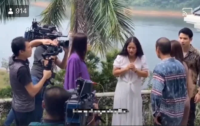 Cái kết 'Hương vị tình thân': Long - Nam ly hôn, bà Sa bị 2 con từ mặt, con gái căm phẫn? - 1 Cái kết 'Hương vị tình thân': Long - Nam ly hôn, bà Sa bị 2 con từ mặt, con gái căm phẫn? - 1