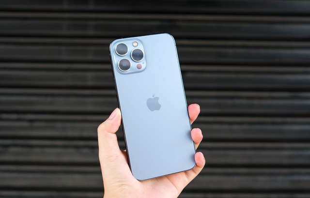 Giá iPhone 13 Pro Max xách tay lao dốc, giảm gần 13 triệu đồng sau 1 tuần về Việt Nam - 1 Giá iPhone 13 Pro Max xách tay lao dốc, giảm gần 13 triệu đồng sau 1 tuần về Việt Nam - 1