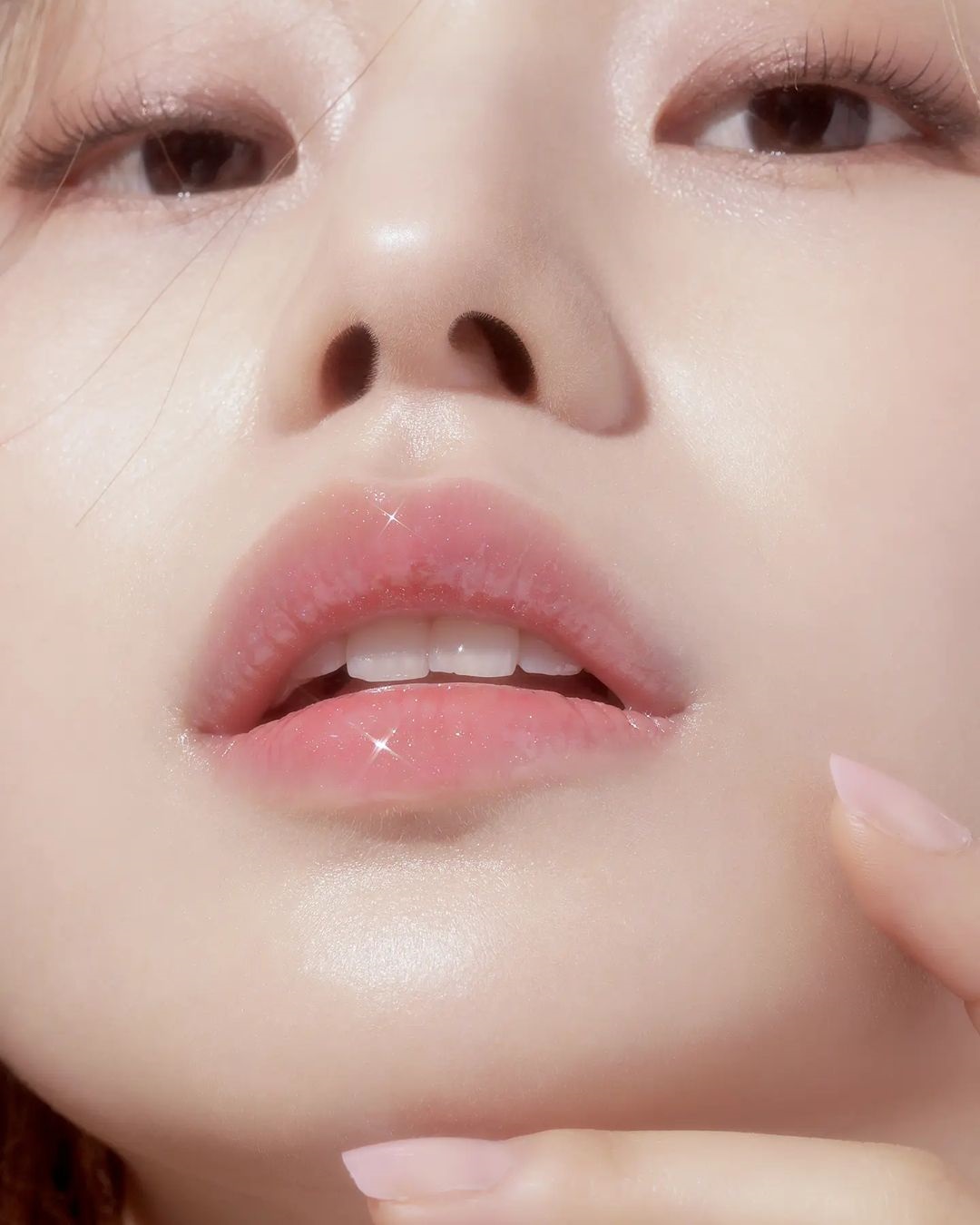 Một hành động vô tình khi rửa mặt có thể làm môi bạn xuống cấp không phanh Một hành động vô tình khi rửa mặt có thể làm môi bạn xuống cấp không phanh