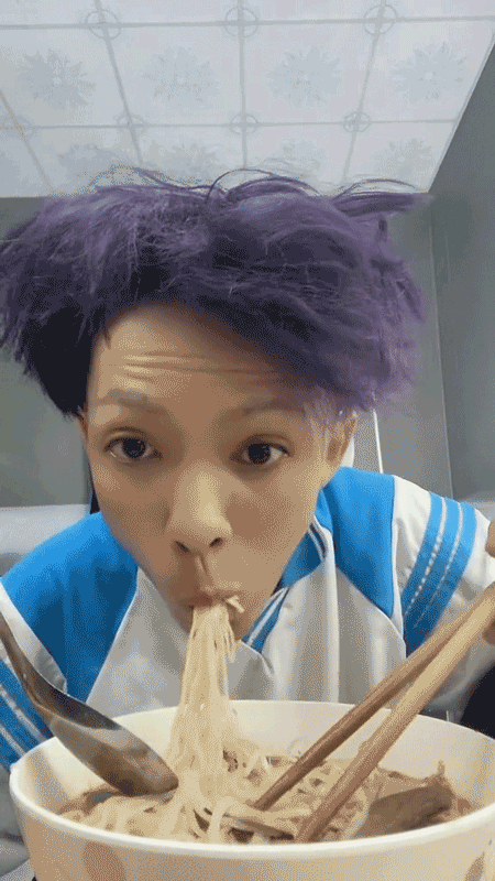 Đang sống sờ sờ lại bị đồn đã chết, thanh niên Trà Vinh có 10 triệu fans làm đúng 1 chuyện khiến kẻ tung tin không dám ngoi lên - 1 Đang sống sờ sờ lại bị đồn đã chết, thanh niên Trà Vinh có 10 triệu fans làm đúng 1 chuyện khiến kẻ tung tin không dám ngoi lên - 1