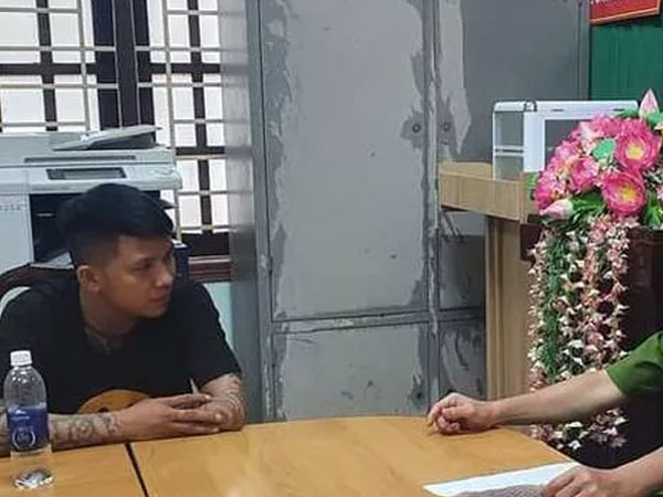 Bắn chết bạn vì khuyên một cô gái đi chơi về sớm không được Bắn chết bạn vì khuyên một cô gái đi chơi về sớm không được