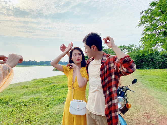 Khả Ngân - Thanh Sơn (11 Tháng 5 Ngày): Chẳng biết có phim giả tình thật không nhưng style ăn rơ quá, khiến fan chèo thuyền lia lịa! - 10 Khả Ngân - Thanh Sơn (11 Tháng 5 Ngày): Chẳng biết có phim giả tình thật không nhưng style ăn rơ quá, khiến fan chèo thuyền lia lịa! - 10