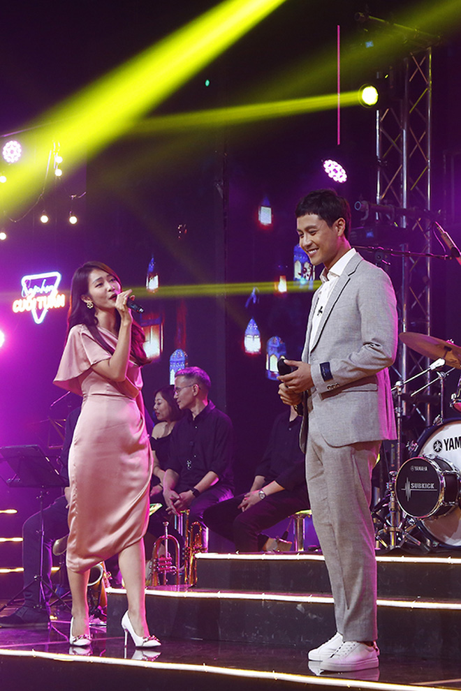 Khả Ngân - Thanh Sơn (11 Tháng 5 Ngày): Chẳng biết có phim giả tình thật không nhưng style ăn rơ quá, khiến fan chèo thuyền lia lịa! - 29 Khả Ngân - Thanh Sơn (11 Tháng 5 Ngày): Chẳng biết có phim giả tình thật không nhưng style ăn rơ quá, khiến fan chèo thuyền lia lịa! - 29