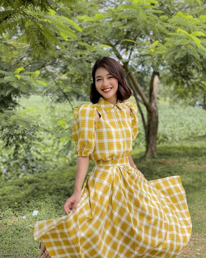 Khả Ngân - Thanh Sơn (11 Tháng 5 Ngày): Chẳng biết có phim giả tình thật không nhưng style ăn rơ quá, khiến fan chèo thuyền lia lịa! - 2 Khả Ngân - Thanh Sơn (11 Tháng 5 Ngày): Chẳng biết có phim giả tình thật không nhưng style ăn rơ quá, khiến fan chèo thuyền lia lịa! - 2