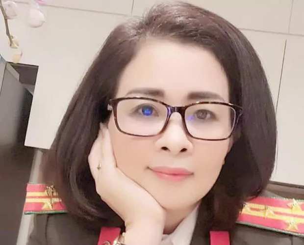 Kiều nữ 'nổ' là đại tá công an, làm giả sổ tiết kiệm 200 tỉ đồng để lừa đảo Kiều nữ 'nổ' là đại tá công an, làm giả sổ tiết kiệm 200 tỉ đồng để lừa đảo