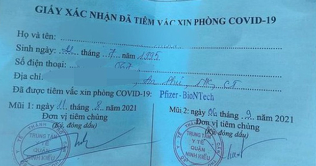 Diễn biến mới vụ cô gái khoe tiêm vắc-xin 'nhờ xin ông anh' Diễn biến mới vụ cô gái khoe tiêm vắc-xin 'nhờ xin ông anh'