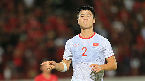 Duy Mạnh chơi 3 trận nhận 1 thẻ đỏ, 2 quả penalty và bài học xương máu Duy Mạnh chơi 3 trận nhận 1 thẻ đỏ, 2 quả penalty và bài học xương máu