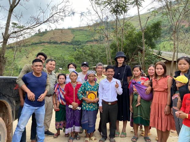 Phía Đông Nhi có động thái chính thức liên quan chuyện bị nữ CEO Đại Nam gọi tên nghi ngờ tiền từ thiện - 4 Phía Đông Nhi có động thái chính thức liên quan chuyện bị nữ CEO Đại Nam gọi tên nghi ngờ tiền từ thiện - 4