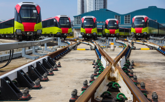 Cận cảnh 10 đoàn tàu tuyến Metro Nhổn - ga Hà Nội sẵn sàng chạy thử nghiệm Cận cảnh 10 đoàn tàu tuyến Metro Nhổn - ga Hà Nội sẵn sàng chạy thử nghiệm